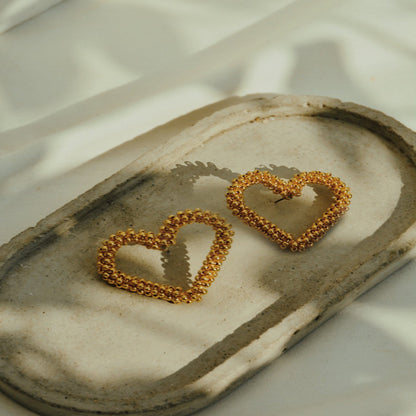 Aretes Amore